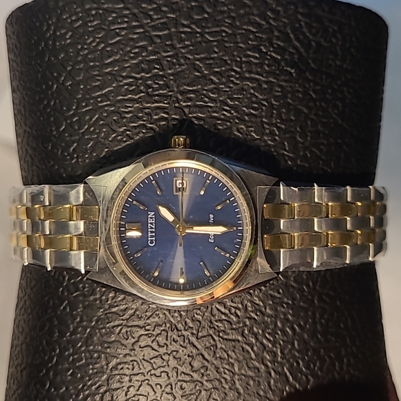 Citizen Accessories - NIB Citizens Eco-drive two-tone ladies, blue dial, stainless steel, 3-hand, date